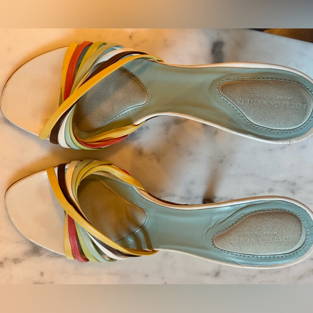 Bottega Veneta 4 inch leather heels in rainbow colors sz 38 - Picture 4 of 6